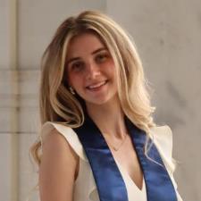 Tutor Mikayla- Recent College Grad and Med School Matriculant