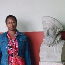 De Vona C. Bloomington, IL, available for online tutoring
