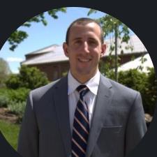 Tutor Professional and Coach holding two Master's degrees