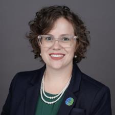 Jacqueline S. Near Lyndhurst, OH, available for online & in-person tutoring