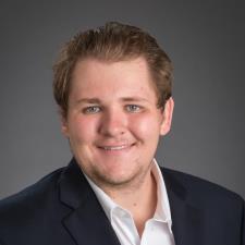 Tutor Economic analyst passionate about teaching
