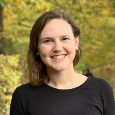 Maggie H. Near Redwood City, CA, available for online & in-person tutoring