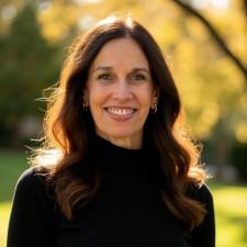 Tutor Professional Writer with Business Experience