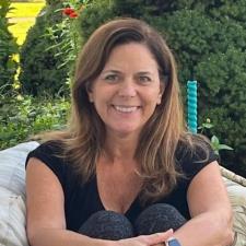 Tutor English language specialist with over 30 years experience.