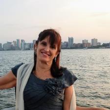 Lauren W. Near Danbury, CT, available for online & in-person tutoring