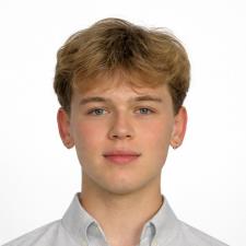 Tutor English Tutor with Experience in Creative Writing and Preparation