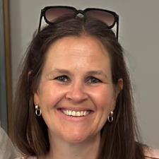 Colleen L. Near Dix Hills, NY, available for online & in-person tutoring