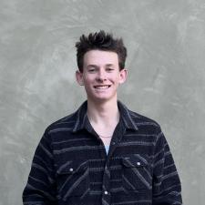 Tutor Experienced high school tutor. Specialized in Math and English.