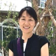 Tutor Encouraging Korean tutor ready to meet students' needs and wants