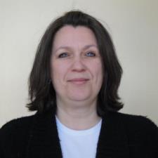 Tutor English and Hungarian Tutor with 20+ Years' Experience and a Doctorate