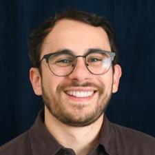 Tutor Ivy League-trained journalist specializing in reading/writing