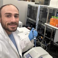 Tutor Chemistry, Biology, & Academic Writing Tutor | MS Grad Researcher