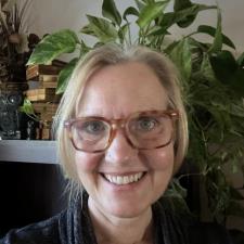 Jenn W. Near Saratoga, CA, available for online & in-person tutoring