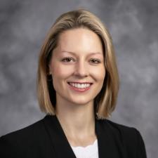 Nina B. Near Oak Lawn, IL, available for online & in-person tutoring