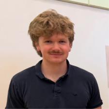 Tutor 521 MCAT | Pre-Med EMT & Researcher ? Content + Strategy Tutoring