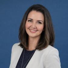 Tutor Experienced Educator Helping Students Build Skills & Confidence