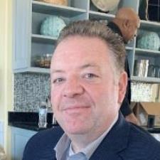 Tutor Senior Writing Consultant | Overcoming Blocks & Academic Mastery